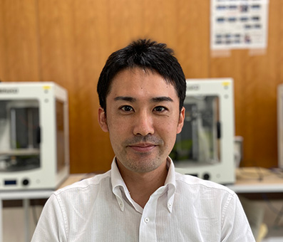 福迫　徳人 氏